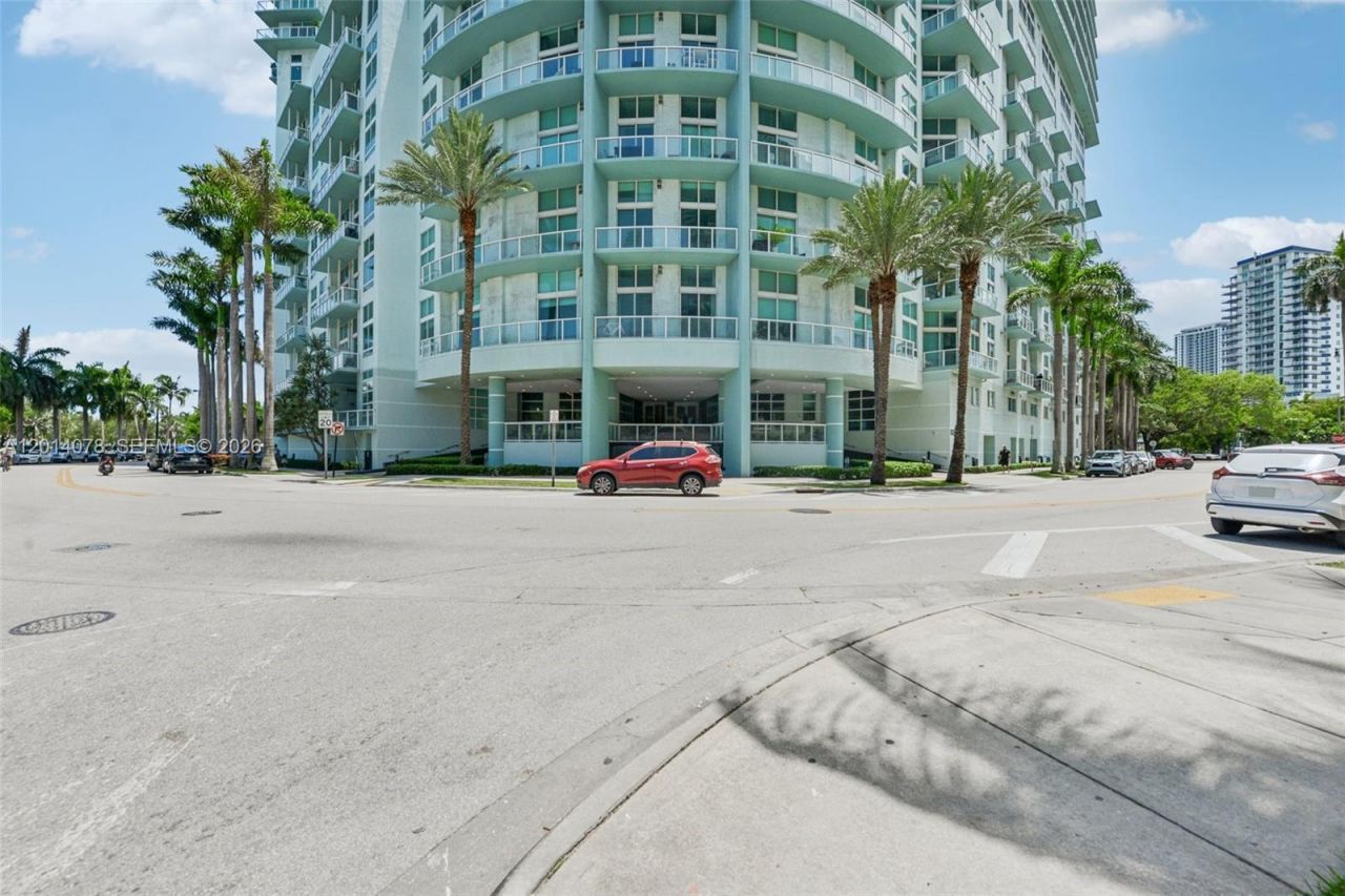 1900 N Bayshore Dr, Unit 1511, Miami, FL 33132 Photo