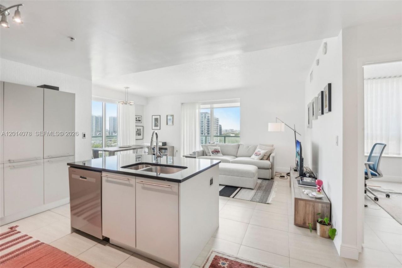 1900 N Bayshore Dr, Unit 1511, Miami, FL 33132 Photo