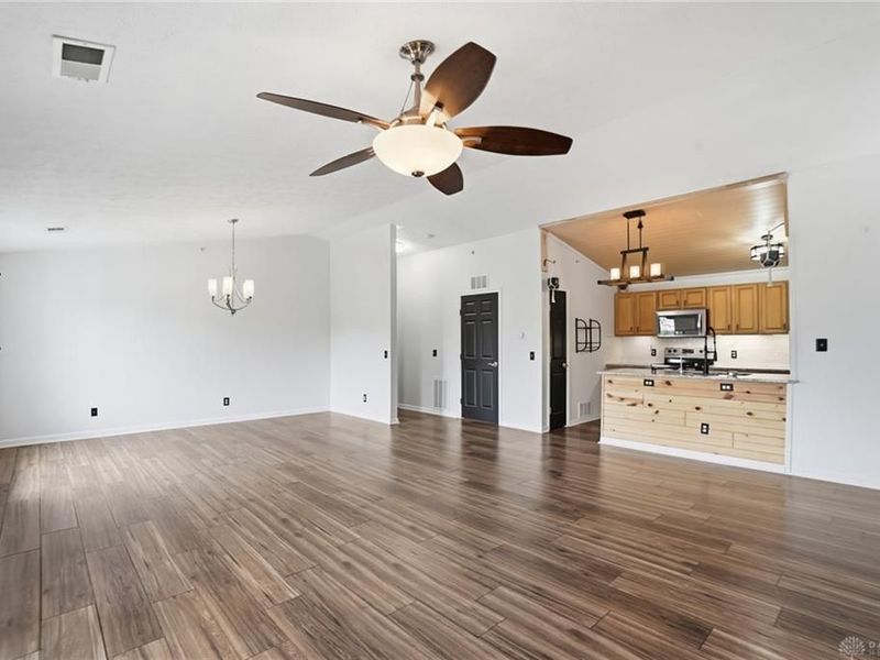 2305 Pinnacle Court, Unit 309, Fairborn, OH 45324 Photo 5