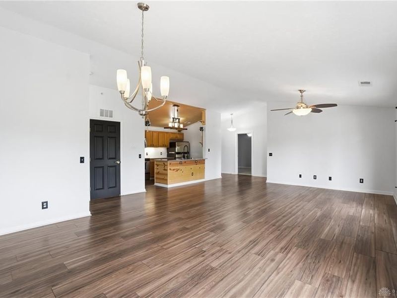 2305 Pinnacle Court, Unit 309, Fairborn, OH 45324 Photo 9