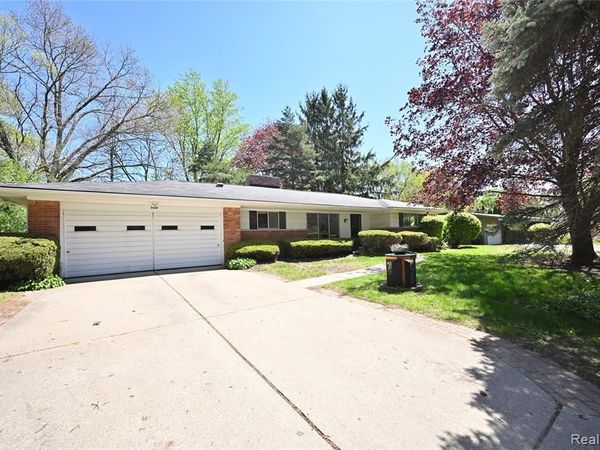 2765 Lahser Road , Bloomfield Twp, MI 48304