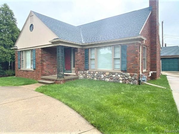 451 MAISON Road , Grosse Pointe Farms, MI 48236