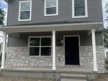 27305 Groveland Street, Madison Heights, MI 48071