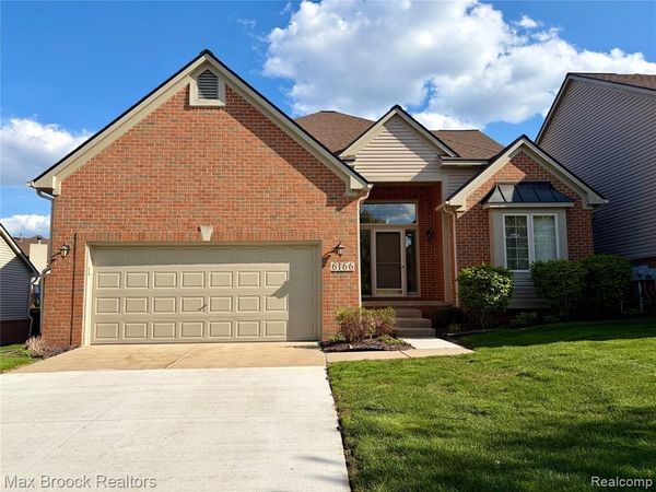 6166 Lochmore Drive, Commerce Twp, MI 48382