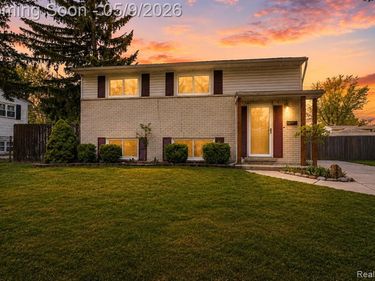 529 John Rolfe Drive, Monroe, MI 48162