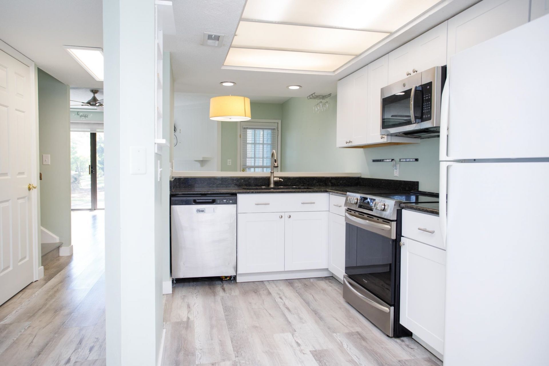 33 Shadow Moss Pl.  Photo 15