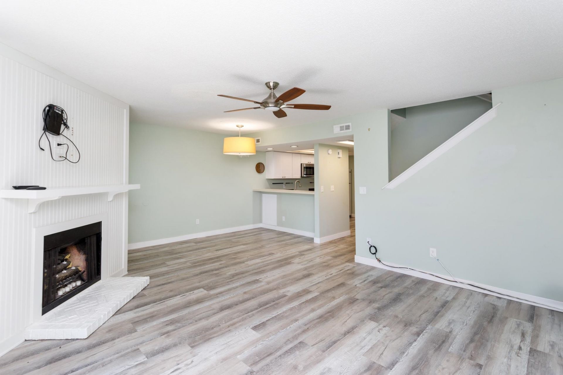 33 Shadow Moss Pl.  Photo 4