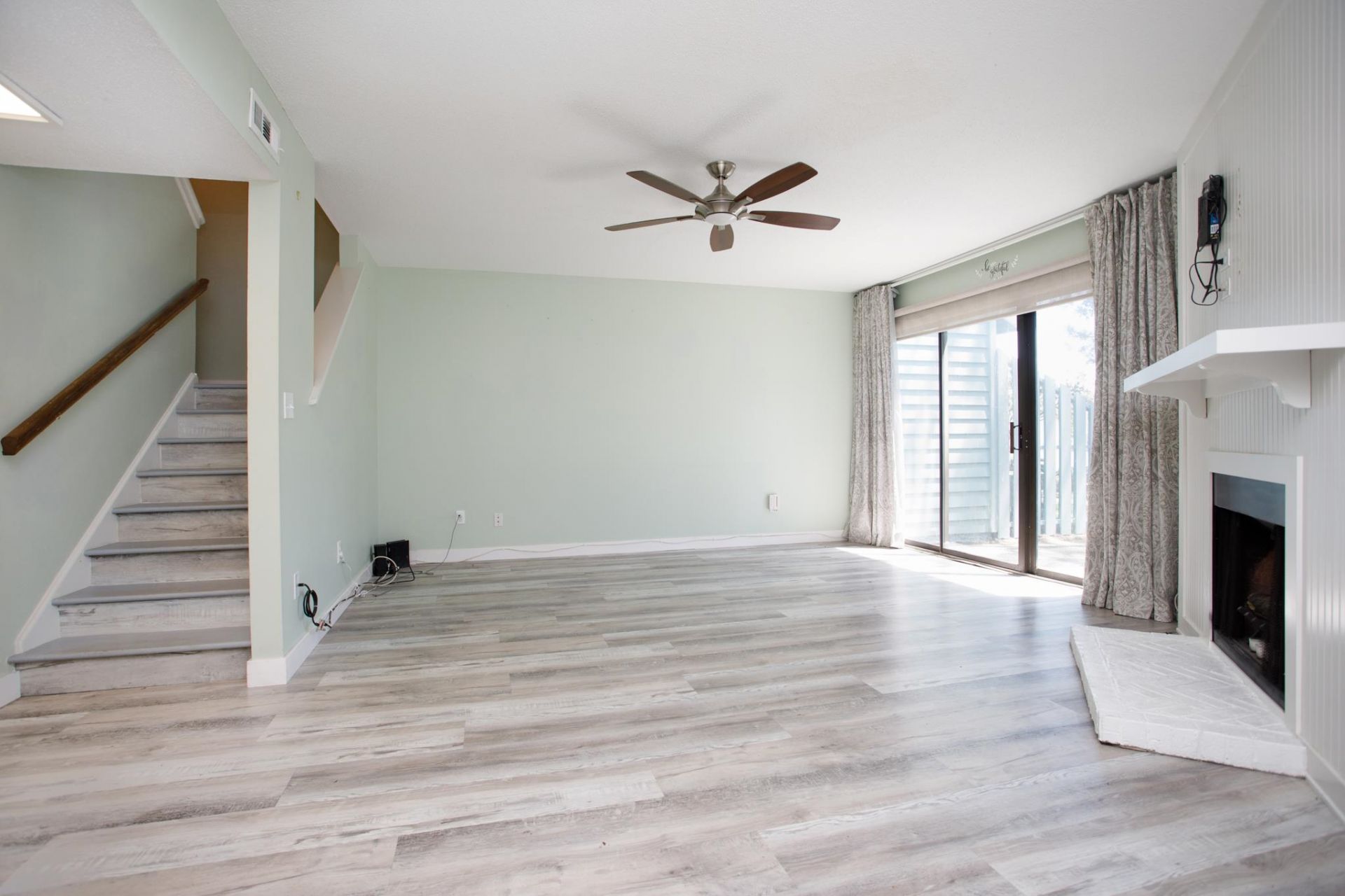 33 Shadow Moss Pl.  Photo 5