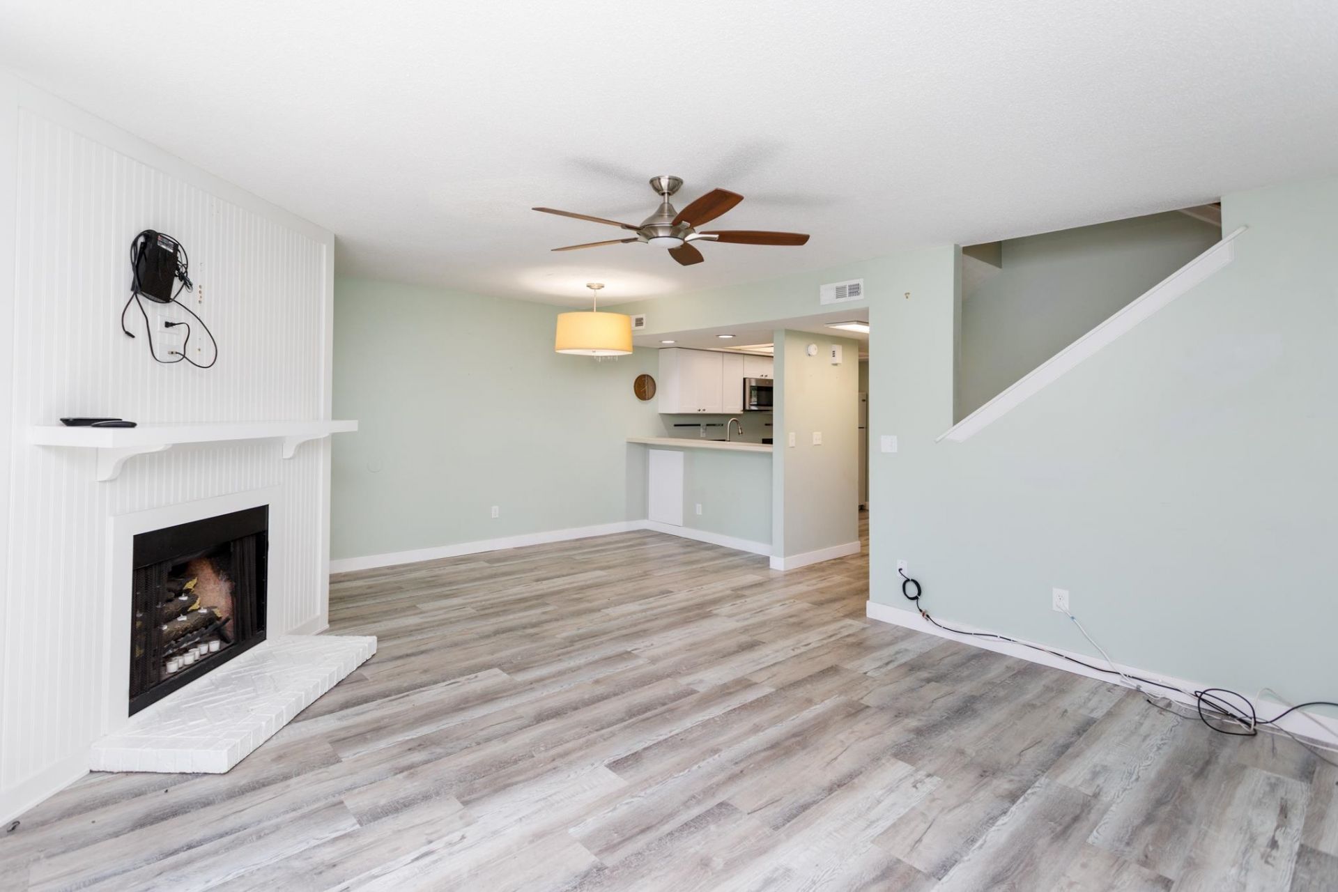 33 Shadow Moss Pl.  Photo 6