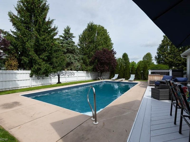 8409 Forest View Drive, Olmsted Falls, OH 44138 Photo 10