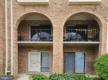 2621 WAGON DR, ALEXANDRIA, VA 22303
