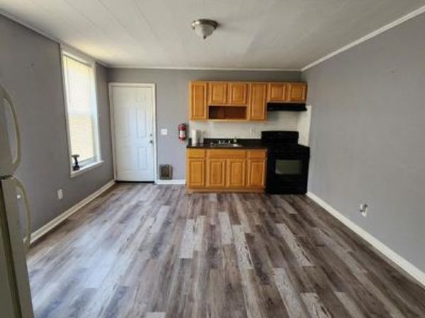 916 N 6TH STREET, CAMDEN, NJ 08102