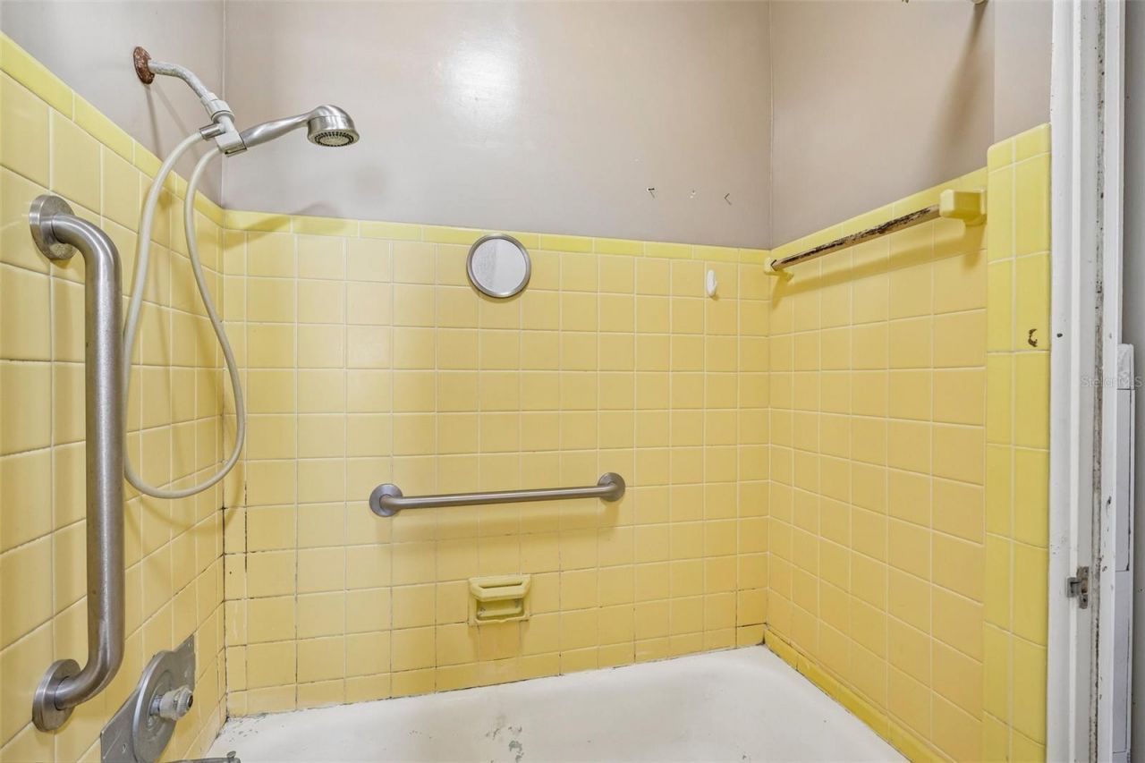 6610 4th Avenue N, Saint Petersburg, FL 33710 Photo