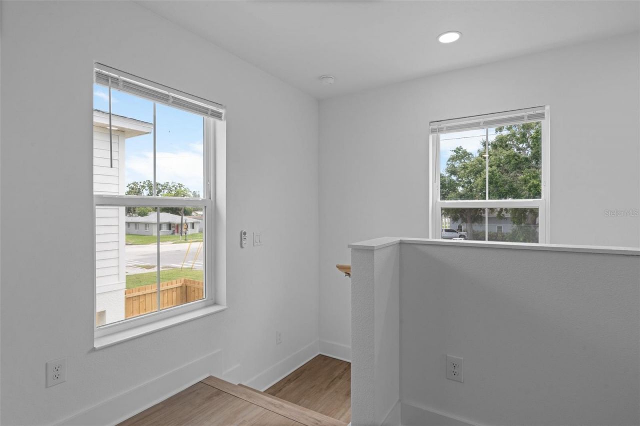 505 43rd Street S, Unit 5051/2, Saint Petersburg, FL 33711 Photo
