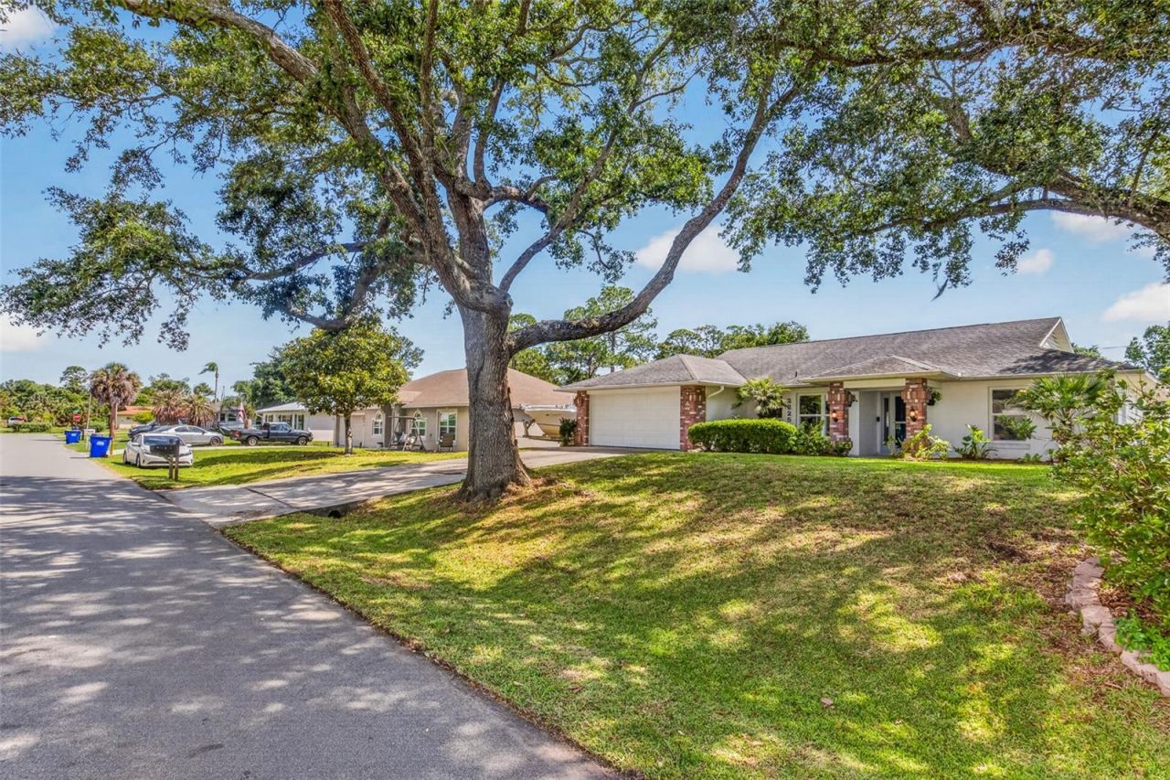 2225 Vista Palm Drive, Edgewater, FL 32141 Photo