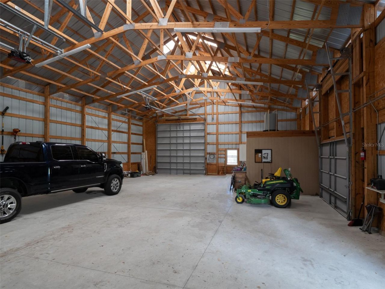12495 SE Sunset Harbor Road, Weirsdale, FL 32195 Photo