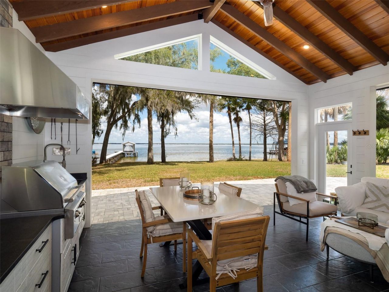 12495 SE Sunset Harbor Road, Weirsdale, FL 32195 Photo