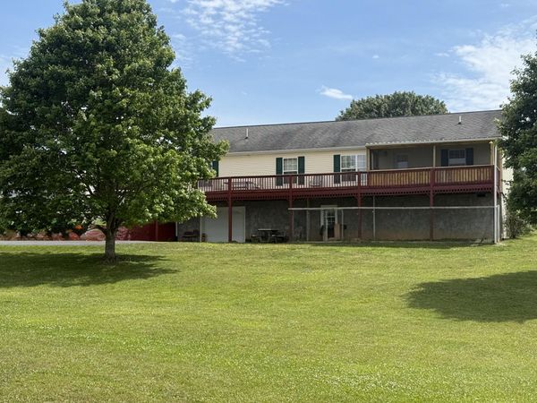 1128 Co Rd 461, Englewood, TN 37329