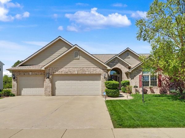 2110 E Amber Lane , Urbana, IL 61802