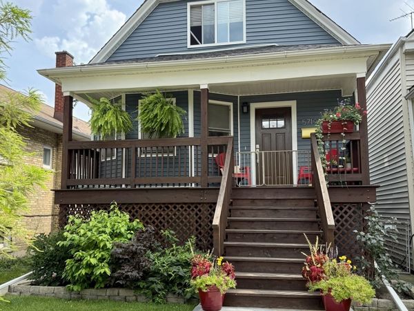 5719 W Dakin Street , Chicago, IL 60634