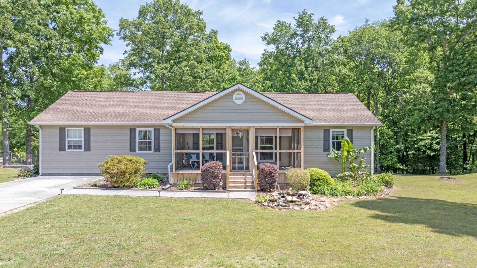 407 Sable Road, Spring City, TN 37381 Main Photo