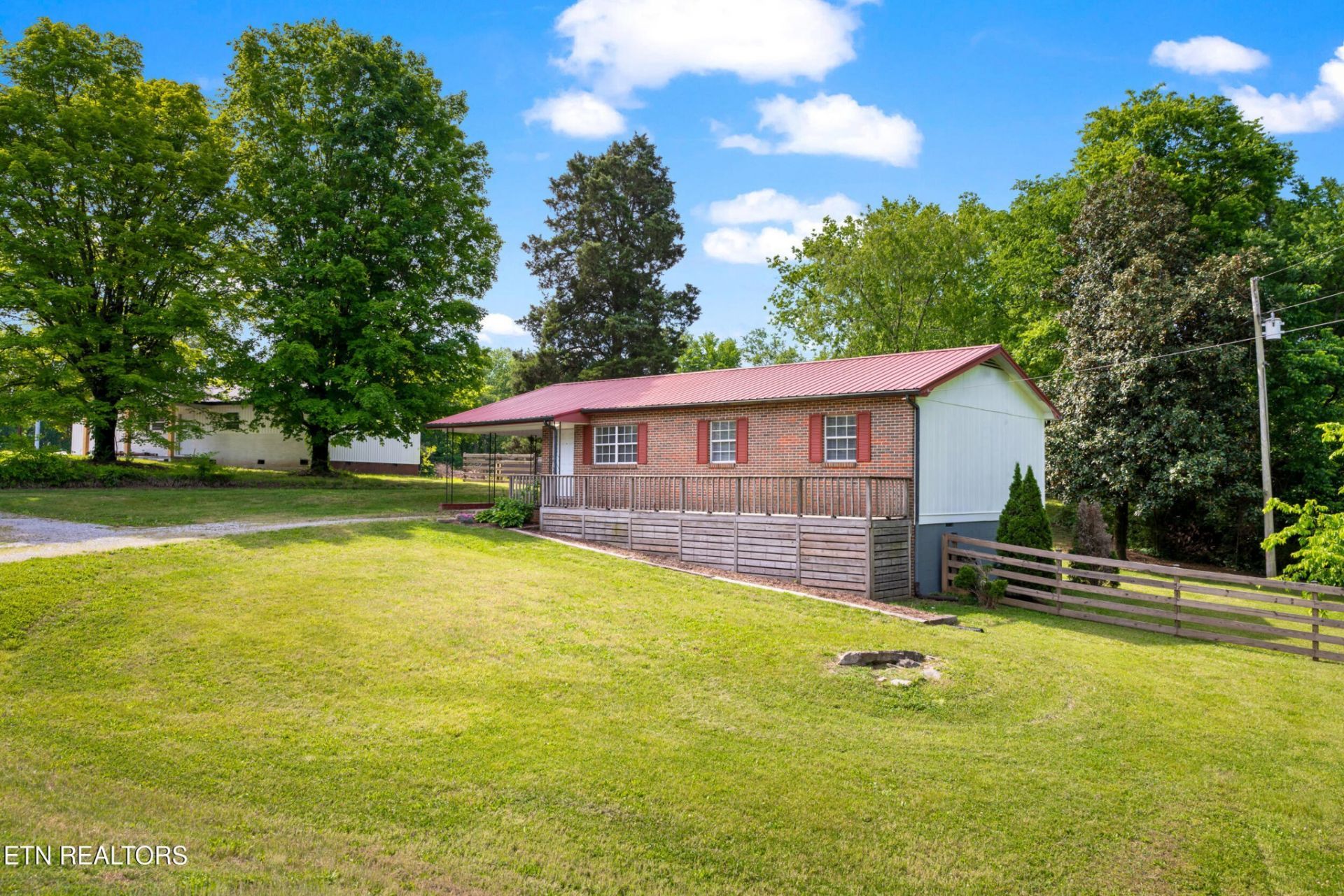 4500 Martel Rd, Lenoir City, TN 37772 Main Photo