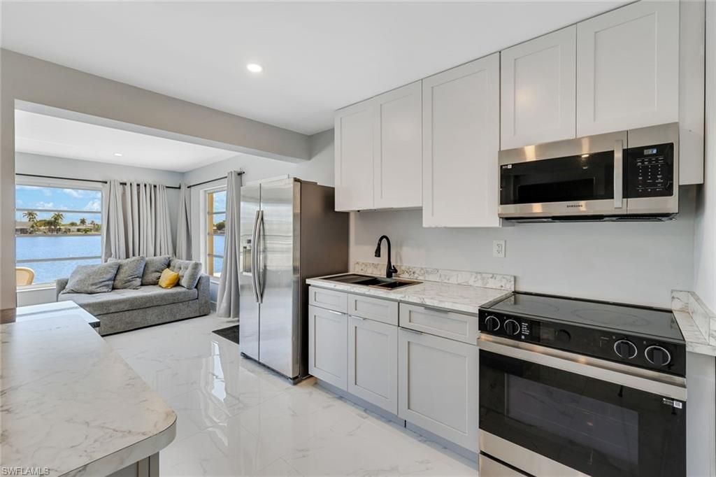 4530 Vinsetta Ave, North Fort Myers, FL 33903 Photo