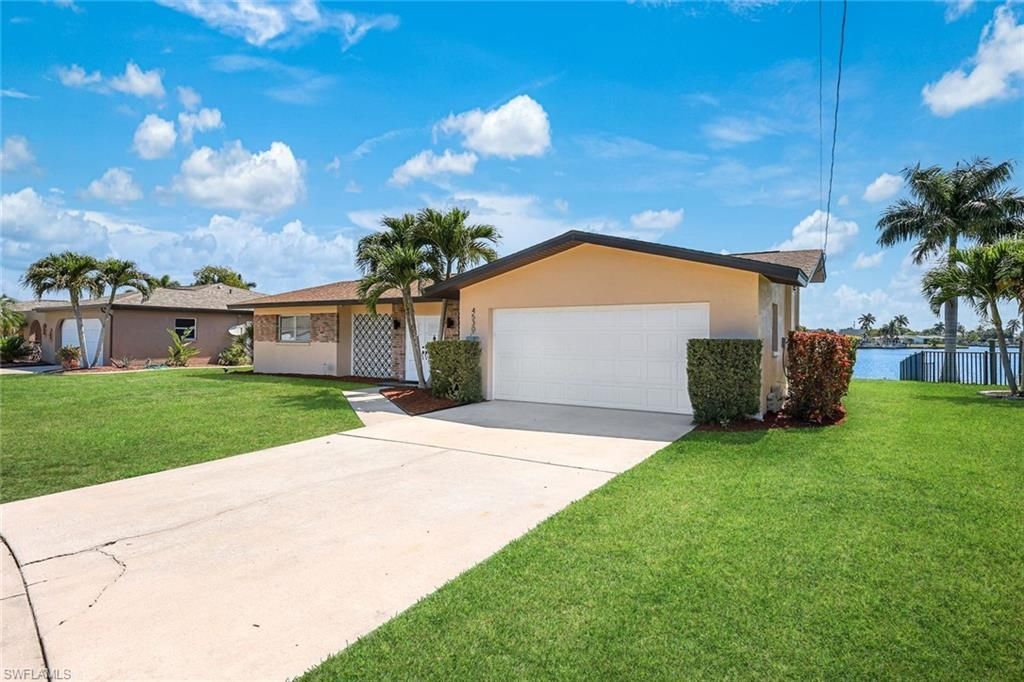 4530 Vinsetta Ave, North Fort Myers, FL 33903 Photo