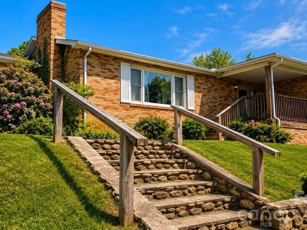 48 Ellen Avenue, Canton, NC 28716