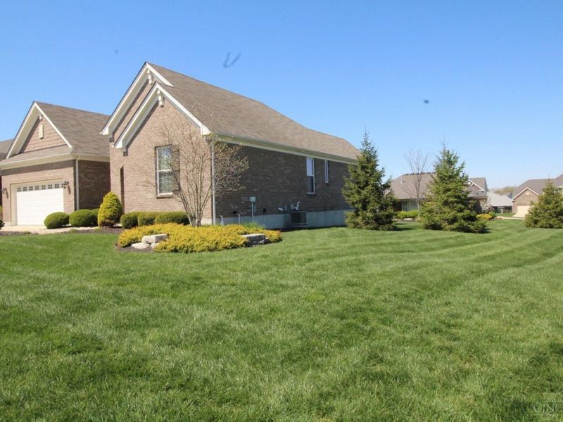 5330 Mariners Way, Liberty Township, OH 45011 Photo 2