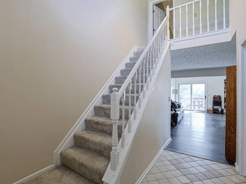 6764 Sandharbor Court, Maineville, OH 45039 Photo 2