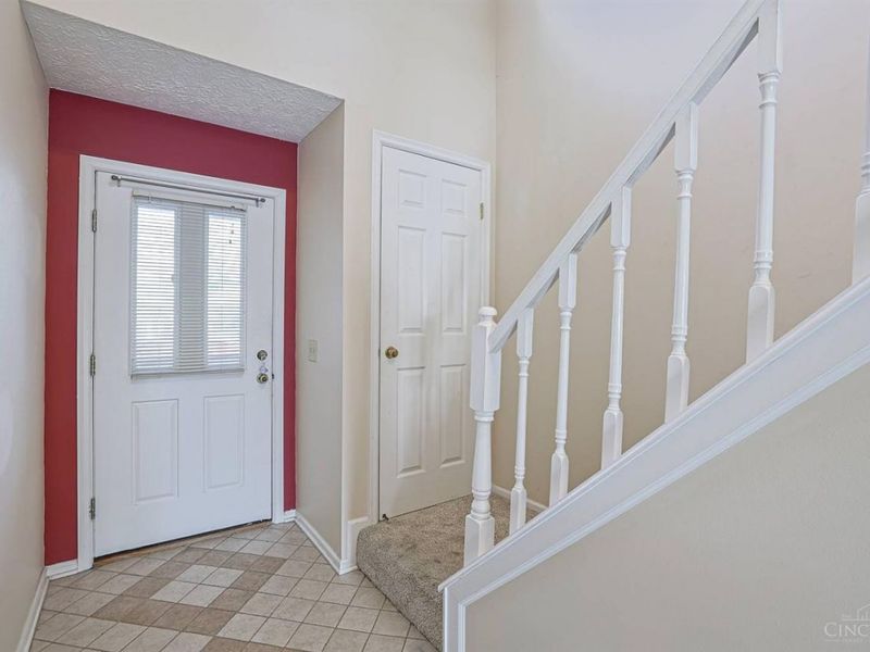 6764 Sandharbor Court, Maineville, OH 45039 Photo 3