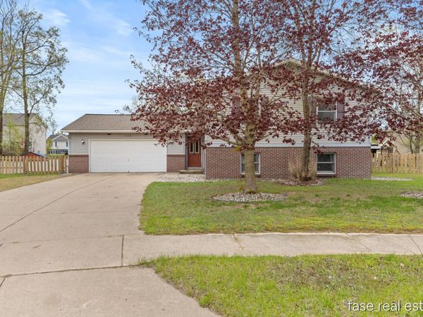 320 Maizie Lane, Sparta, MI 49345
