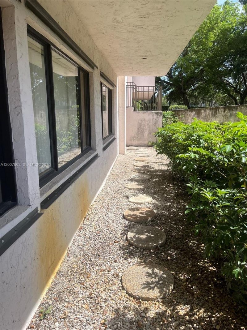 4720 SW 62nd Way , Unit 101, Davie, FL 33314 Photo