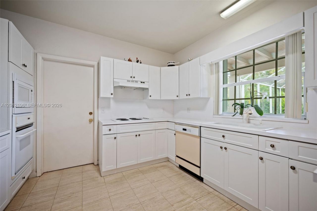 15705 SW 77th Ave, Palmetto Bay, FL 33157 Photo