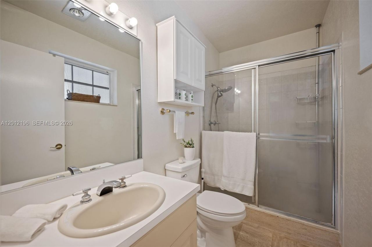 15705 SW 77th Ave, Palmetto Bay, FL 33157 Photo