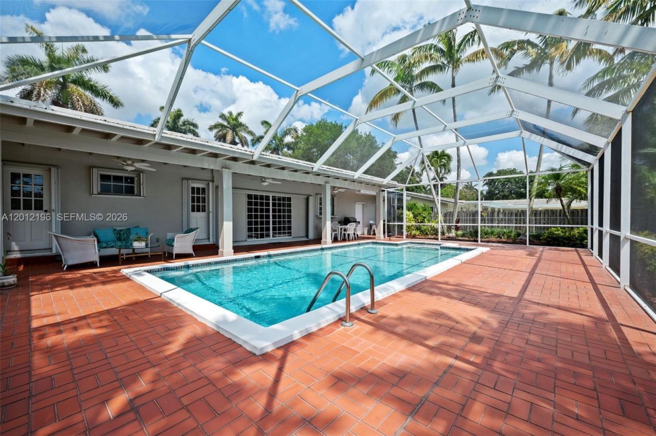 15705 SW 77th Ave, Palmetto Bay, FL 33157 Photo