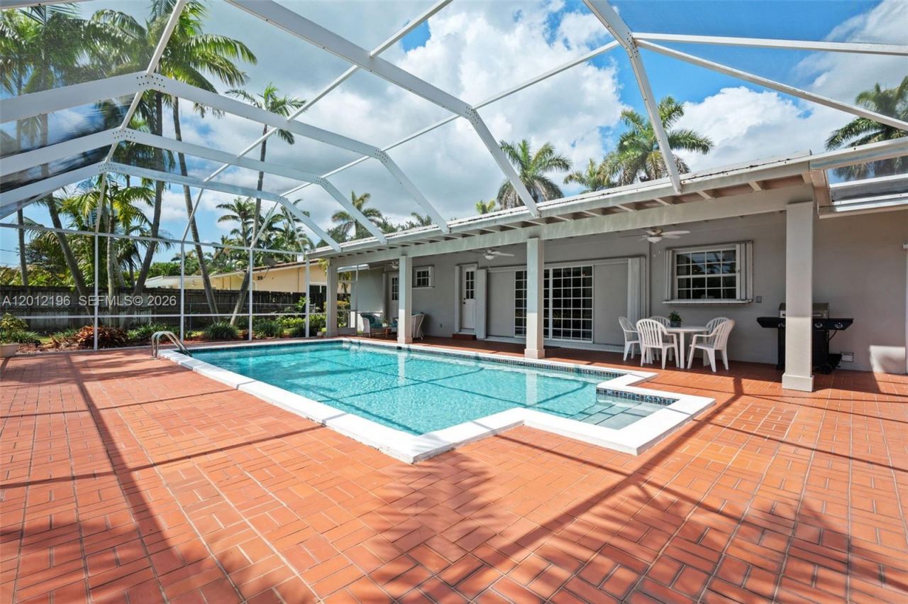 15705 SW 77th Ave, Palmetto Bay, FL 33157 Photo