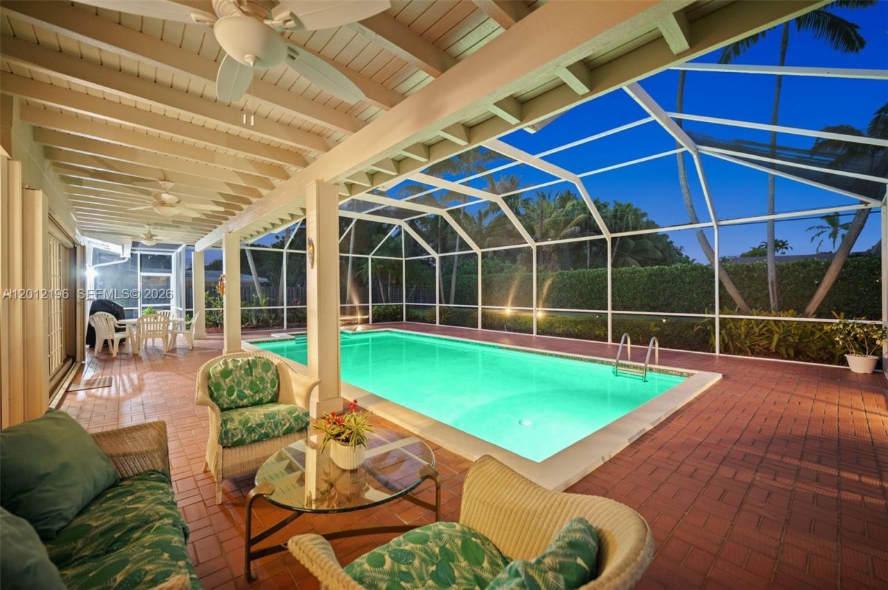 15705 SW 77th Ave, Palmetto Bay, FL 33157 Photo