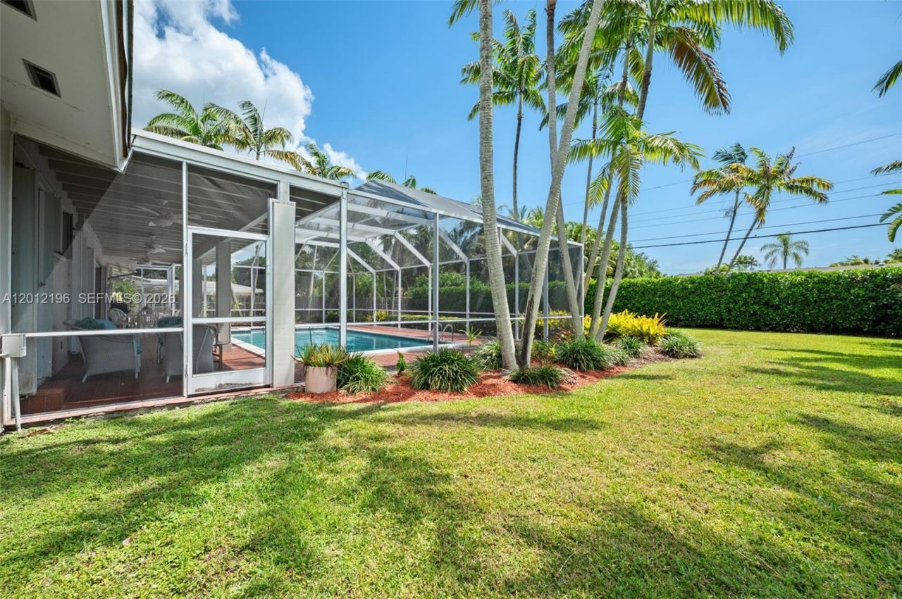 15705 SW 77th Ave, Palmetto Bay, FL 33157 Photo
