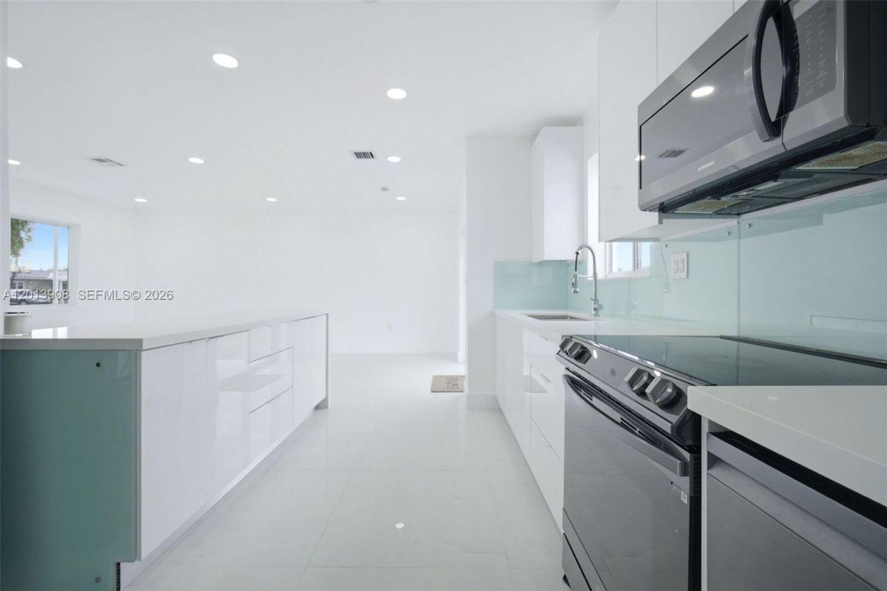 321 N 69th Ave , Hollywood, FL 33024 Photo
