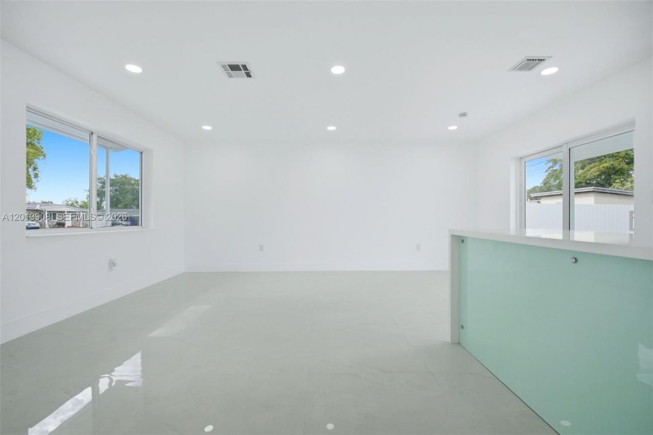 321 N 69th Ave , Hollywood, FL 33024 Photo