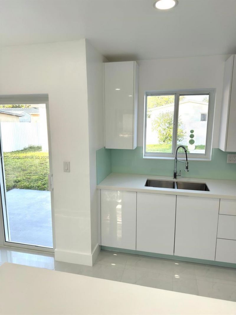 321 N 69th Ave , Hollywood, FL 33024 Photo
