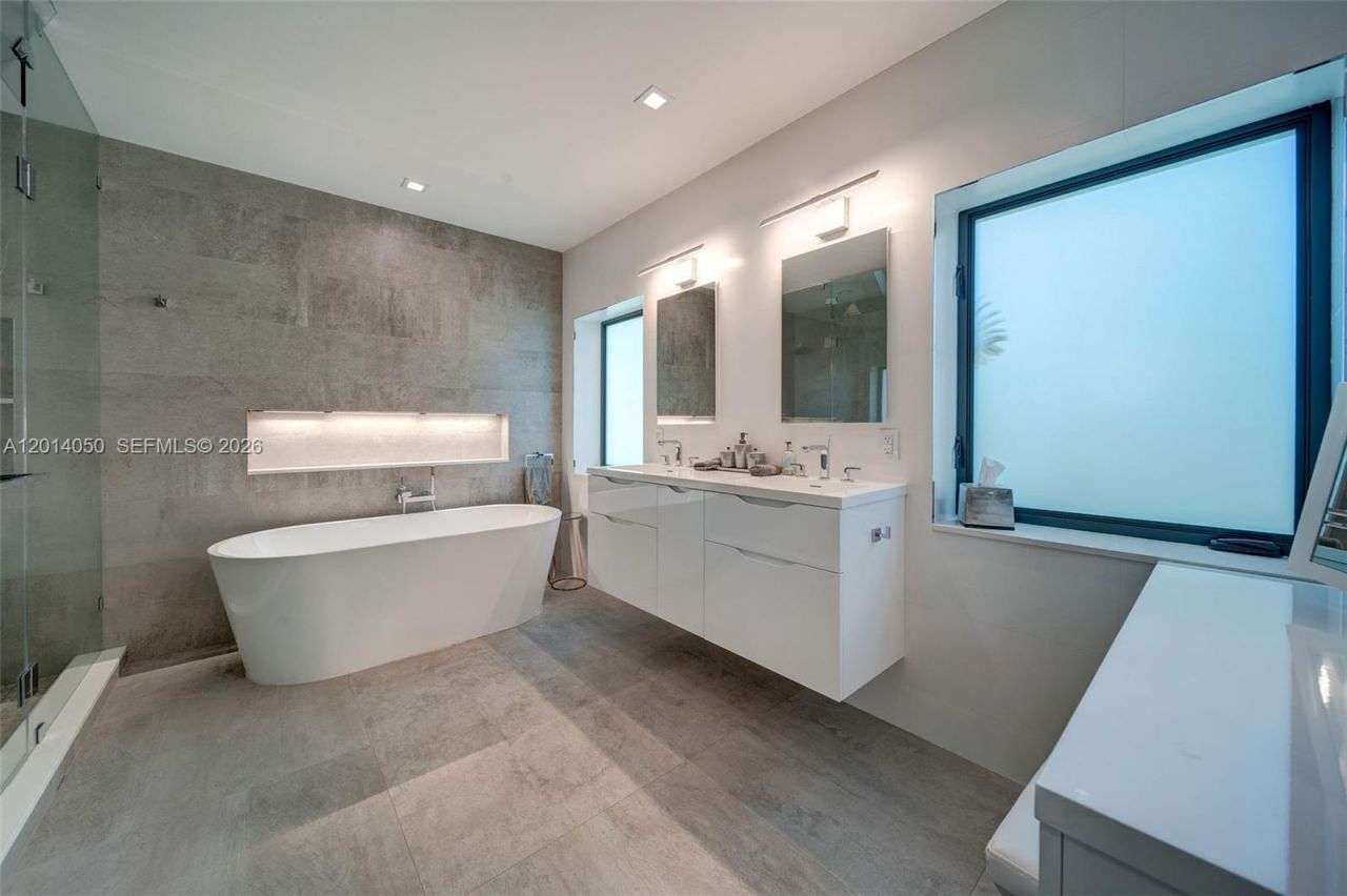 1117 Alfonso Ave , Unit ., Coral Gables, FL 33146 Photo