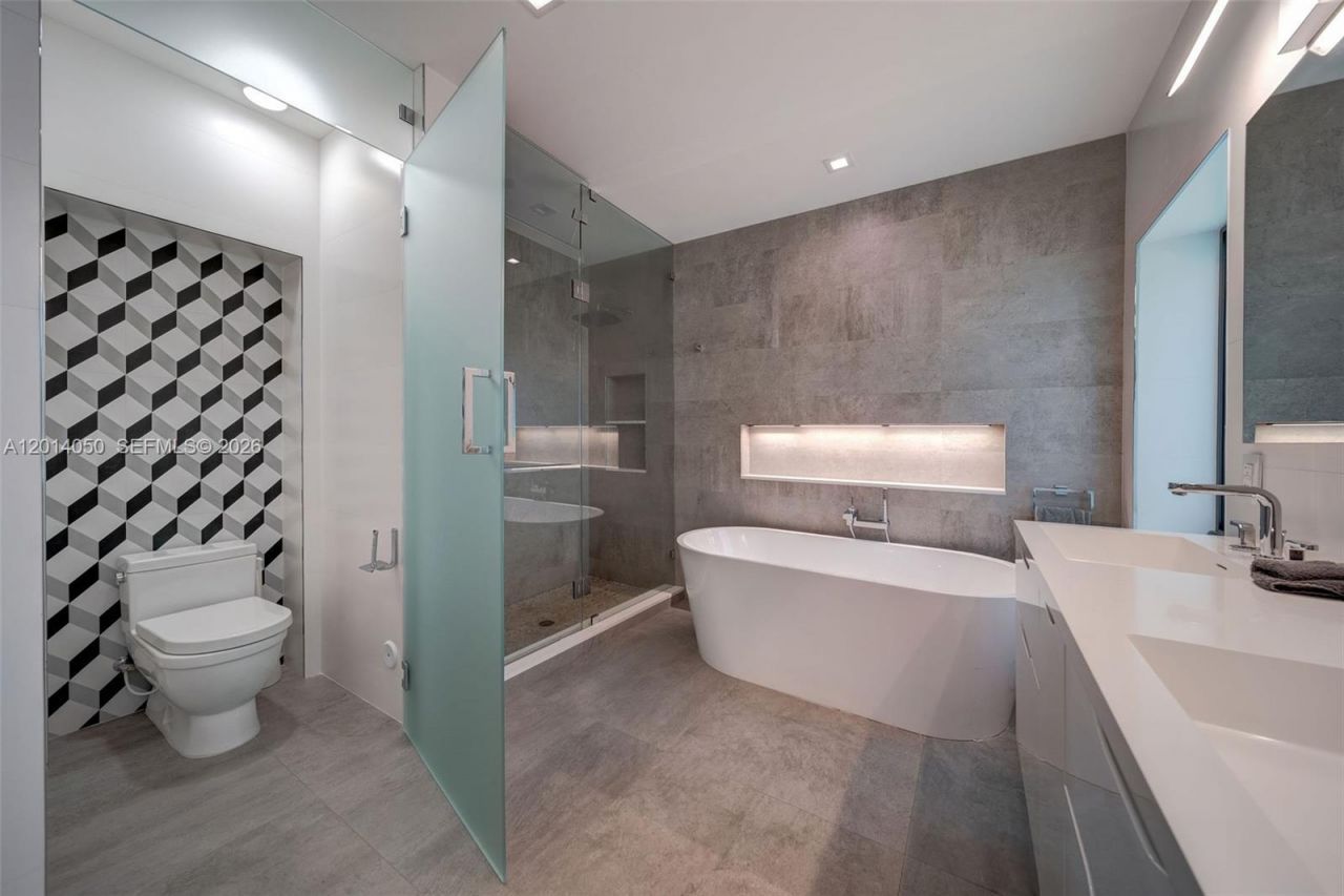 1117 Alfonso Ave , Unit ., Coral Gables, FL 33146 Photo