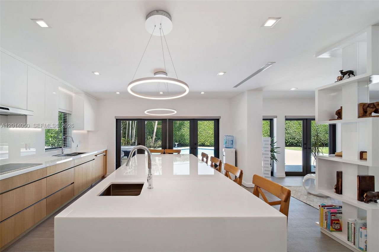 1117 Alfonso Ave , Unit ., Coral Gables, FL 33146 Photo