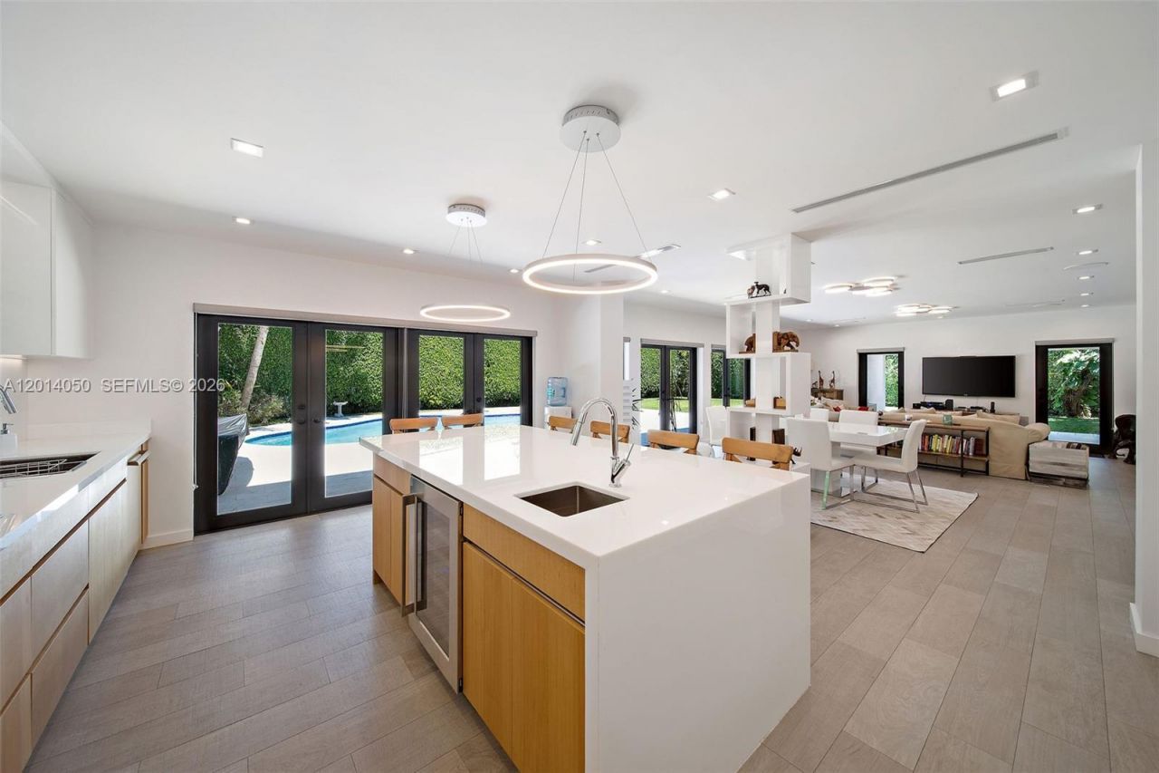 1117 Alfonso Ave , Unit ., Coral Gables, FL 33146 Photo