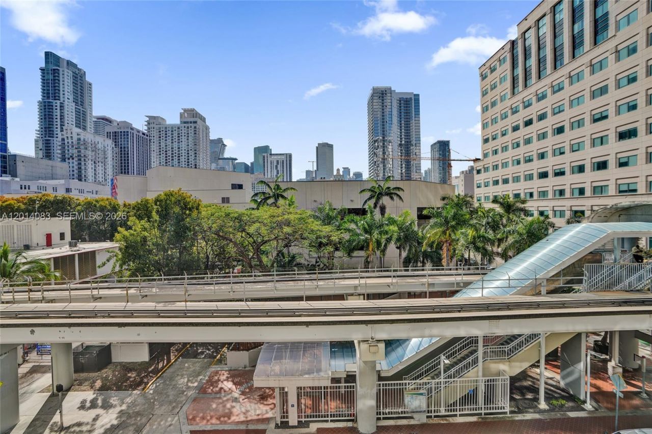 121 NE 5th Street, Unit 401B, Miami, FL 33132 Photo