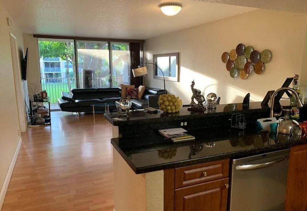 8256 NW 24th Street, Unit D, Coral Springs, FL 33065 Photo