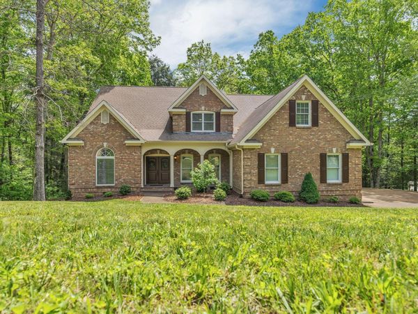 308 Creekshire Drive, Signal Mountain, TN 37377